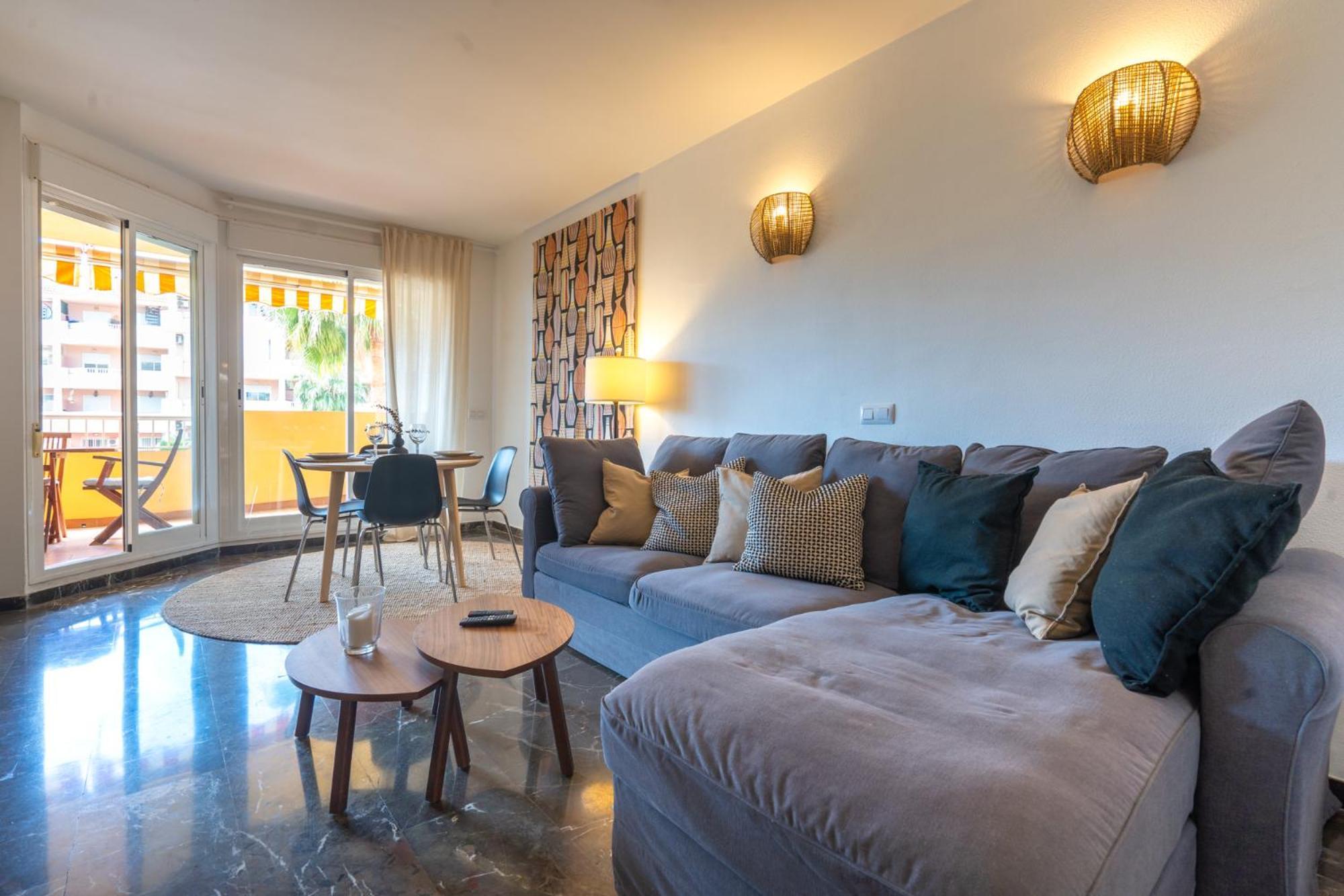 2 Bedrooms With Pool, Terrace And Balcony Apartamento Fuengirola